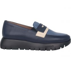 A-2475 - 139€
